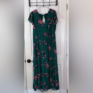 Torrid 2X Green Floral Fluttersleeve Wrap Skirt Maxi Dress